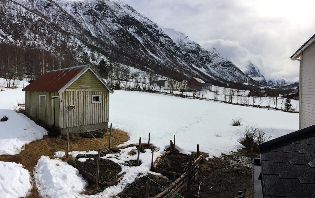 Overvoll Farm สตรานดา ภายนอก รูปภาพ